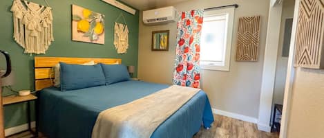 1 chambre, bureau, fer et planche à repasser, Wi-Fi gratuit