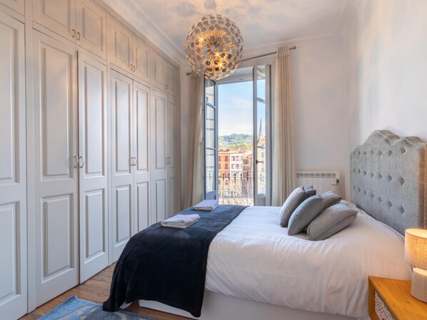 3 chambres, fer et planche à repasser, lit parapluie, Wi-Fi gratuit