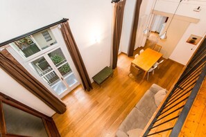 Living area - Apt x 4 IN THE FULL CENTER! 400 meters from Porta Susa (Torino)