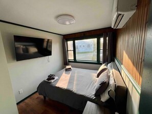 2 chambres, bureau, Wi-Fi, draps fournis