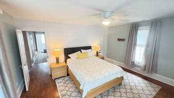 3 chambres, fer et planche à repasser, Wi-Fi gratuit, draps fournis