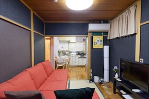 Casa, para no fumadores (Private Vacation Home) | Sala de estar | Televisión de pantalla plana 