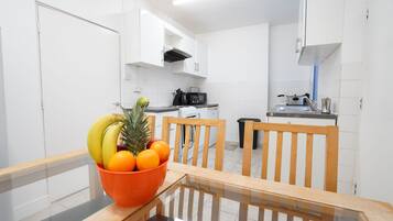 Microwave, oven, stovetop, coffee/tea maker