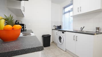 Microwave, oven, stovetop, coffee/tea maker