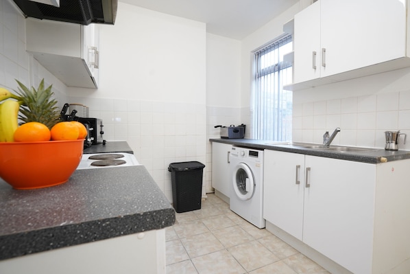 Microwave, oven, stovetop, coffee/tea maker
