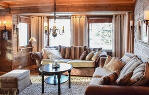 TV, peis og DVD-spiller