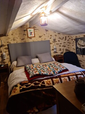 1 bedroom, WiFi, bed sheets