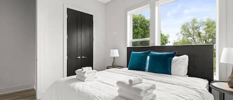 5 Schlafzimmer, Bügeleisen/Bügelbrett, WLAN