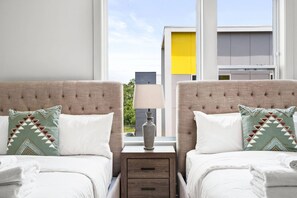 Unclassified image, 3 of 48, button