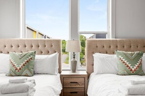 5 bedrooms, iron/ironing board, WiFi