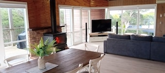 Spacious ocean view beach house recently renovated - sleeps 12