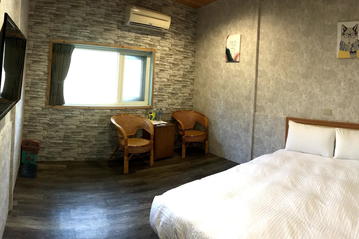 Double Room | Premium bedding, desk, bed sheets