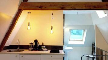 Fridge, microwave, stovetop, coffee/tea maker