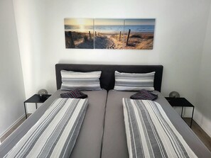 3 chambres, lit parapluie, Wi-Fi, draps fournis