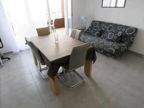 Interior - Comfortable 43m² T2 with terrace and parking in Sète (Sète)