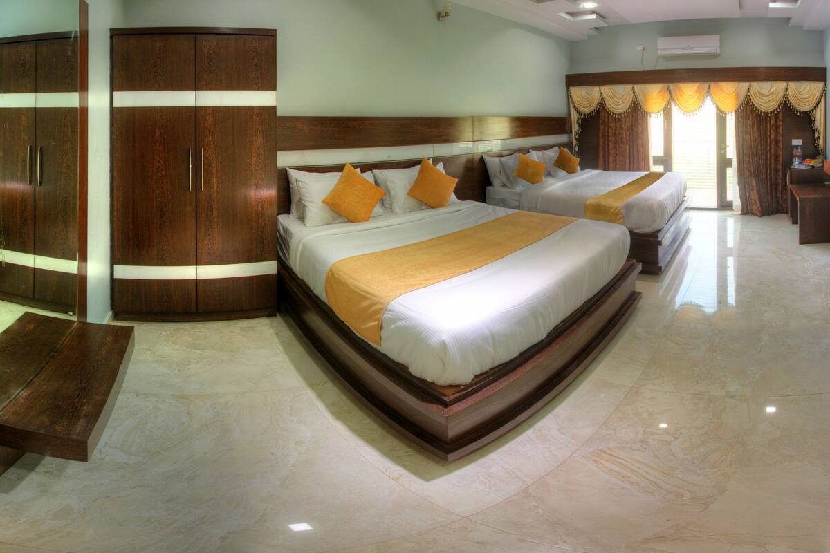 Premium bedding, iron/ironing board, bed sheets