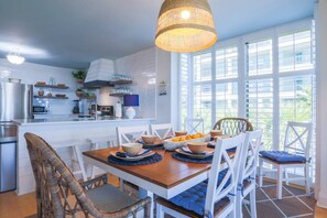 Unclassified image, 2 of 49, button