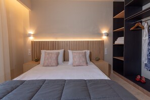 Desk, soundproofing, bed sheets - Alykanas Beach Hotel by Zante Plaza (Zakynthos)