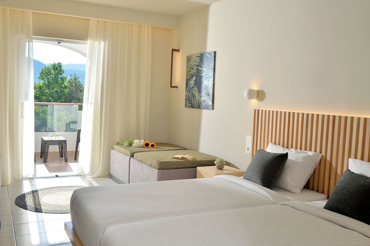 Family Apartment, 2 Bedrooms, Garden View
