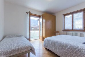 1 bedroom, iron/ironing board, WiFi, bed sheets - Terme Comano - Spiazzi Apart (Ponte Arche)