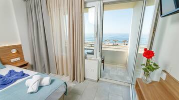 In-room safe, desk, laptop workspace, blackout drapes