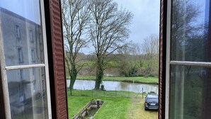 Uklassifisert bilde, 4 av 6, knapp