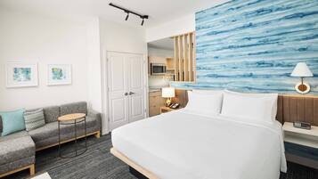 1 soveværelse, skrivebord, arbejdsområde til bærbare computere