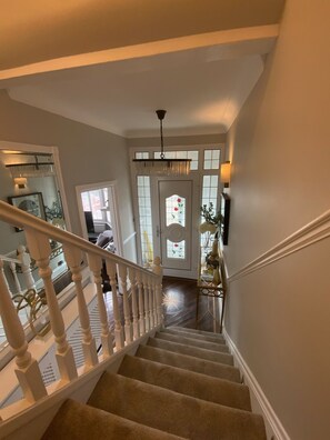 Interior - Beautiful, Boutique, Period Victorian London house,- 8 miles into Central London (Catford)