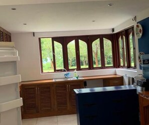 Luxury-Villa | Eigene Küche | Großer Kühlschrank, Mikrowelle, Ofen, Herdplatte