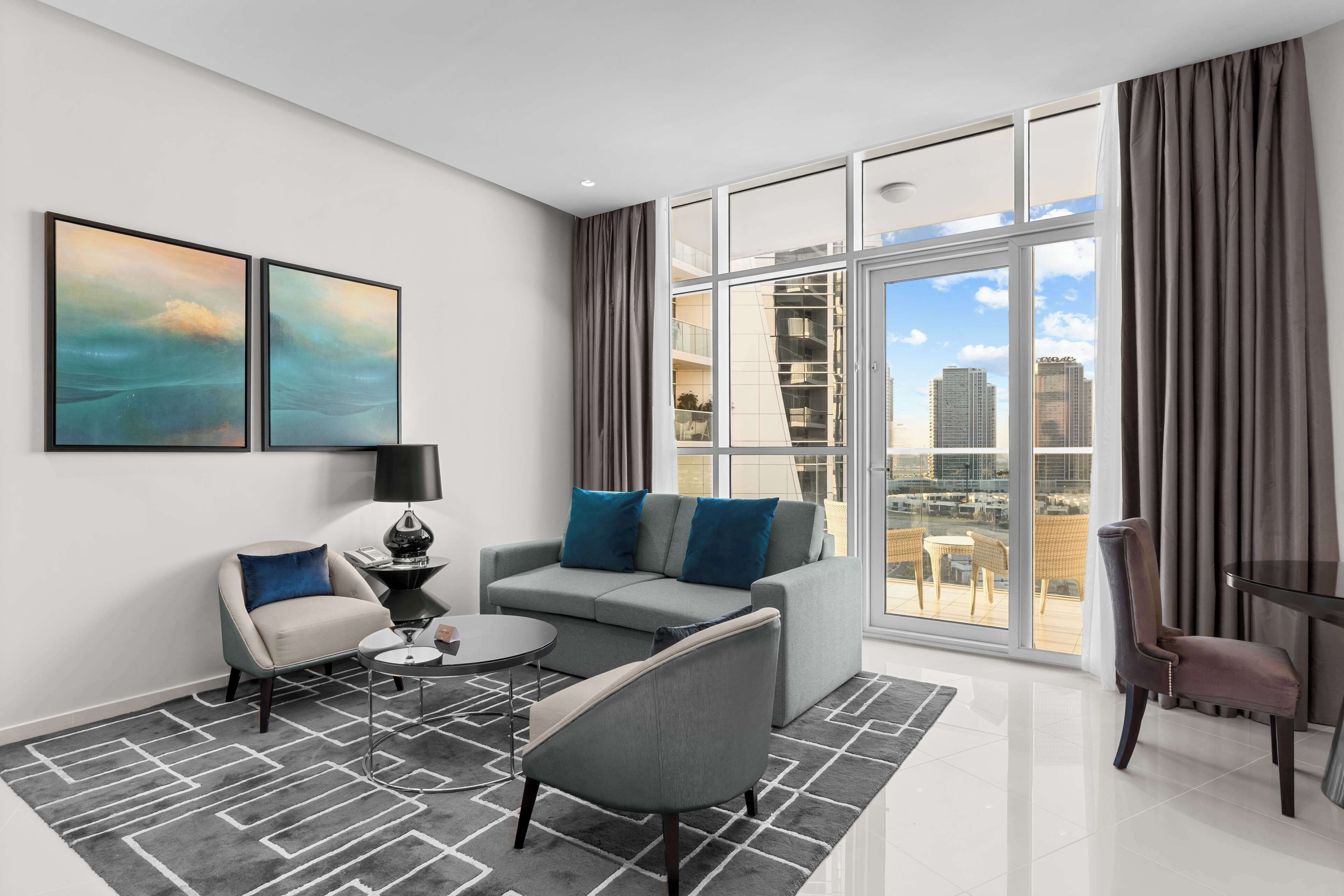 premium suite, 1 bedroom | 1 bedroom, premium bedding, down duvets, minibar