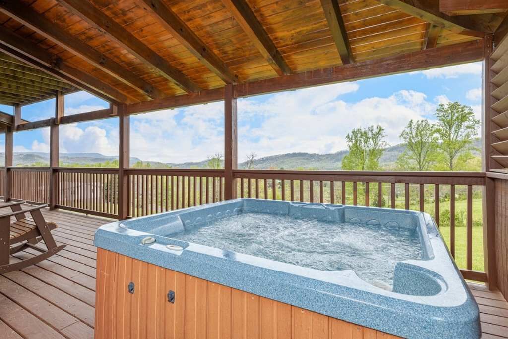 Bañera de hidromasaje al aire libre