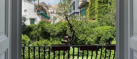 Romantic Double Room, Terrace, Garden View | Teres/patio