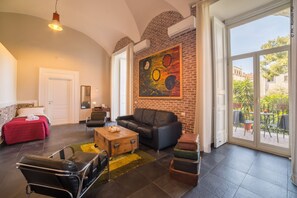 Suite luxueuse | Literie de qualité, couette en duvet, coffre-fort