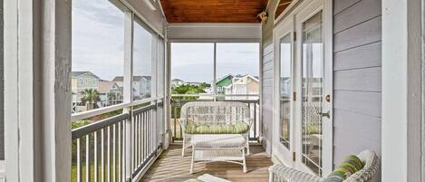 House, 4 Bedrooms | Property grounds