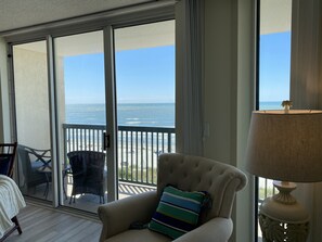 Condo, 3 quartos | Sala de estar