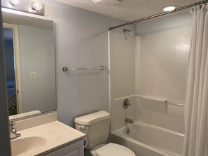Condo, 3 quartos | Banheiro