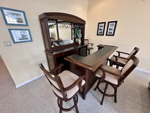 Interior - Large Top Floor Unit Just Steps to the Beach and Boardwalk (Wildwood)