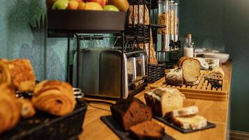Daily buffet breakfast for a fee