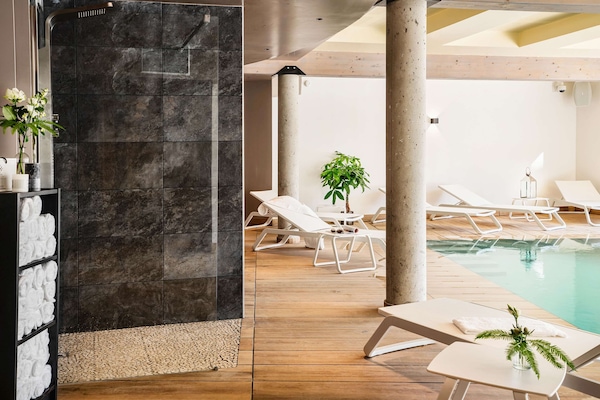 Couples treatment rooms, Turkish bath, body treatments, Swedish massages