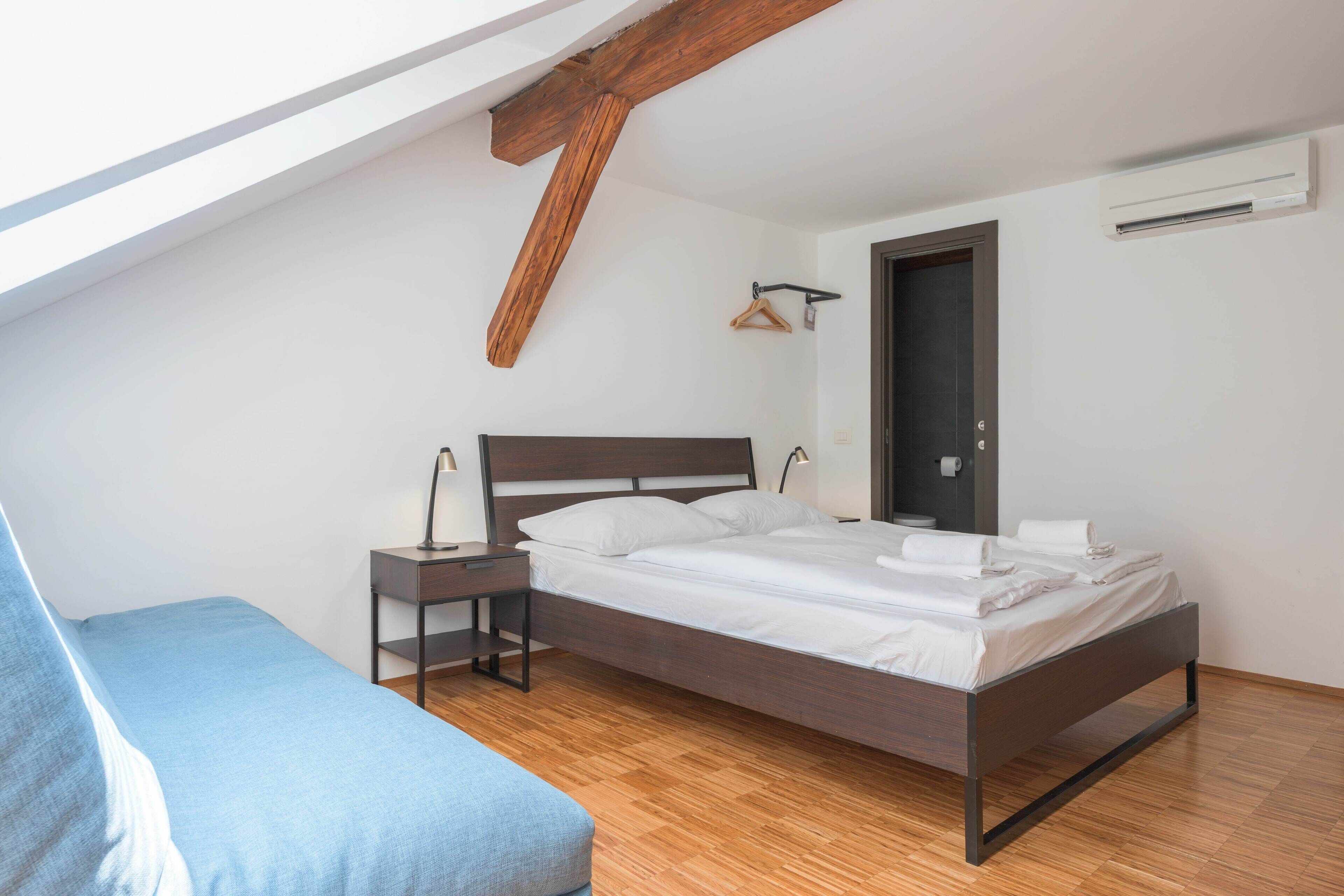 deluxe quadruple room | hypo-allergenic bedding, desk, iron/ironing board, free wifi