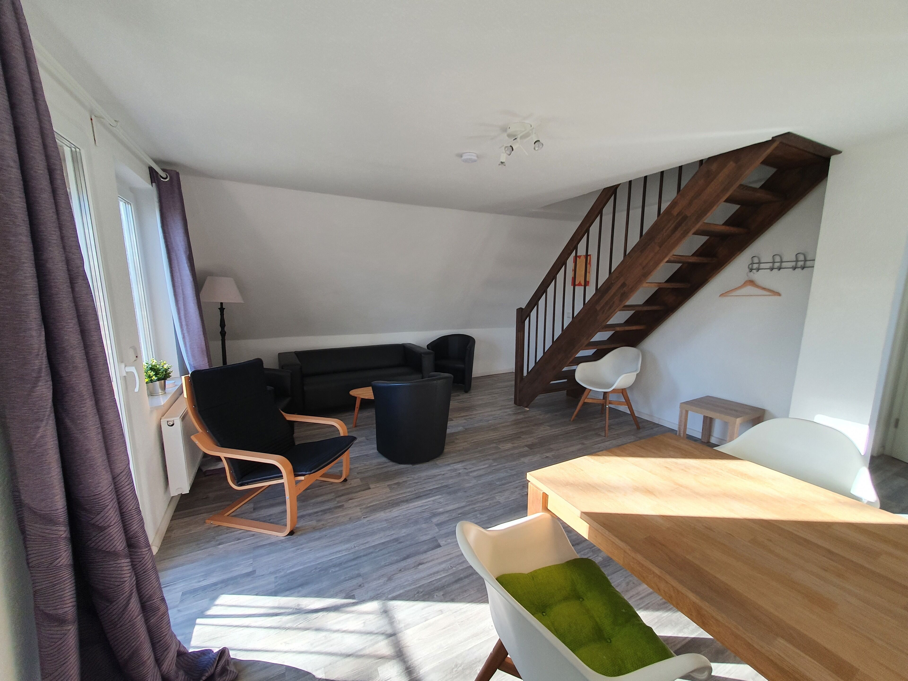 Apartamento estándar | Zona de estar | Una televisión de pantalla plana