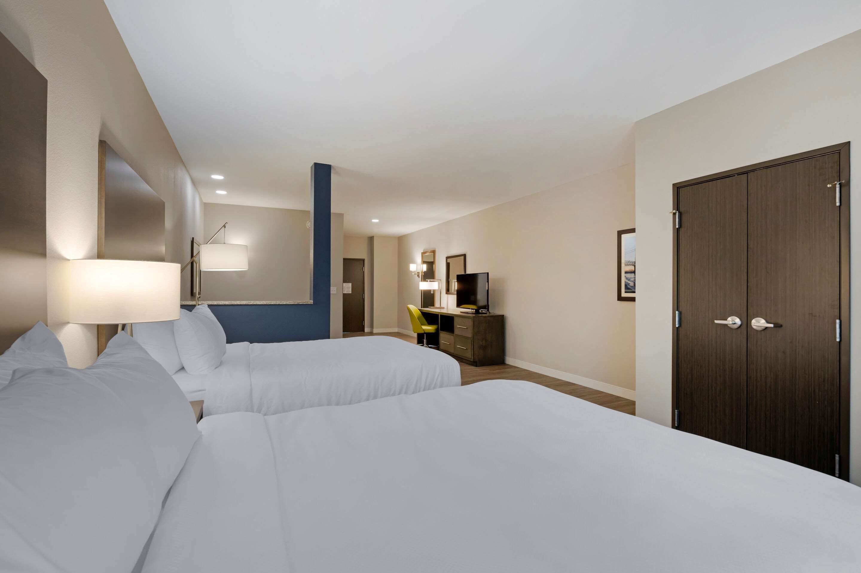 premium bedding, desk, iron/ironing board, cots/infant beds