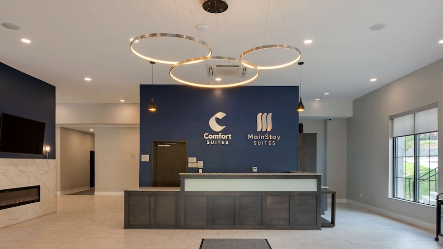 Comfort Suites Cincinnati University - Downtown