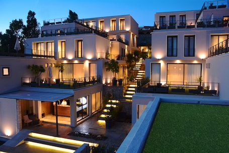 Front of property - evening/night