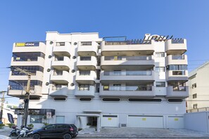 Exterior - Aluguel Cobertura 3 Suítes com Piscina Bombas SC - 696 (Bombinhas)