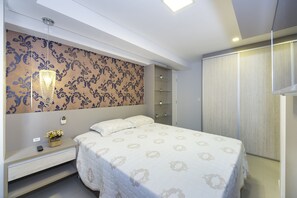 Traditional Apartment | 3 bedrooms, free WiFi - Aluguel Cobertura 3 Suítes com Piscina Bombas SC - 696 (Bombinhas)