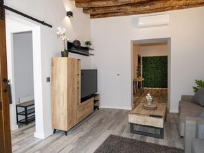 Smart-TV og stereoanlegg