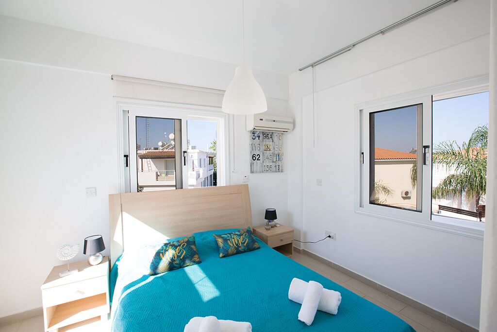 3 soverom, safe på rommet, strykejern/-brett og reiseseng for barn