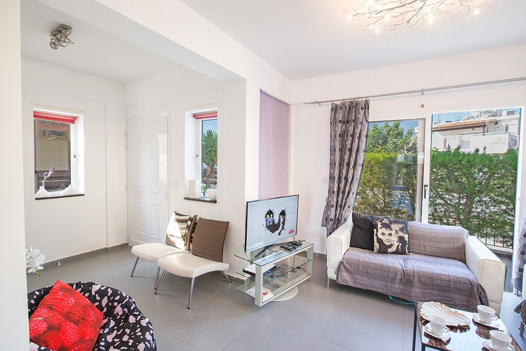 Smart-TV, musikkbibliotek og filmbibliotek