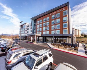 A multi-story hotel with a modern design, featuring a prominent "HYATT PLACE" sign. - Hyatt Place Harrisonburg (Harrisonburg)